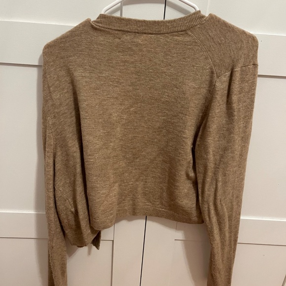 Aritzia top and sweater set - Picture 5 of 5